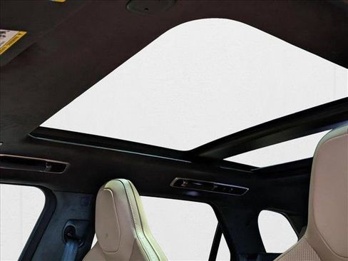 New 2025 Land Rover Range Rover Sport SV Edition Two image 15