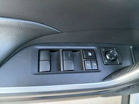 Certified 2023 Toyota RAV4 LE FWD image 10
