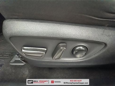 Used 2019 Toyota RAV4 XLE image 16