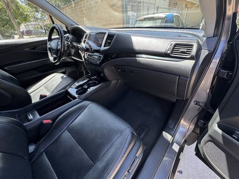 Used 2018 Honda Pilot Elite image 36