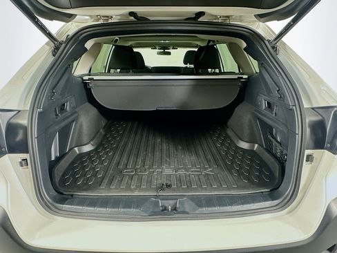 Used 2025 Subaru Outback Premium AWD/4WD image 29