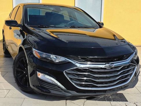 Used 2020 Chevrolet Malibu LT image 2