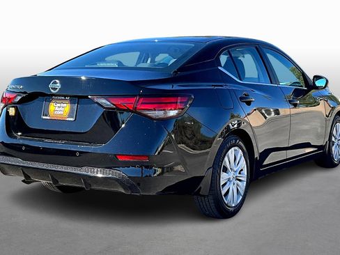 Used 2021 Nissan Sentra S image 2