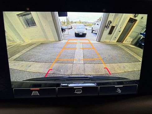 Used 2023 GMC Yukon XL AT4 w/ Max Trailering Package image 31