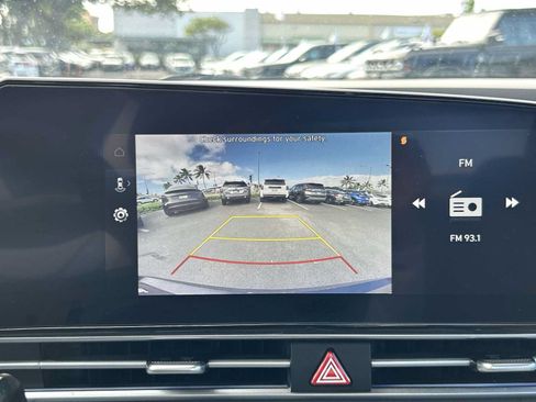 Used 2024 Hyundai Elantra SEL FWD image 21