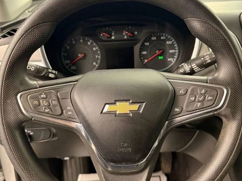 Used 2020 Chevrolet Equinox LS w/ LS Convenience Package image 19