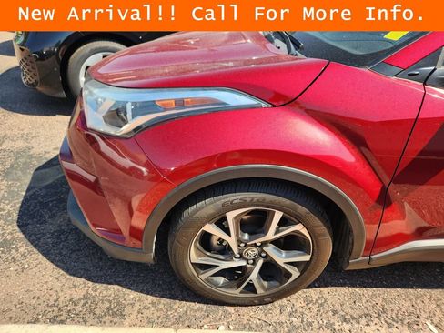 Used 2018 Toyota C-HR XLE FWD image 6