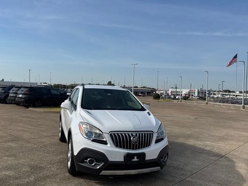 Used 2016 Buick Encore Convenience FWD image 3