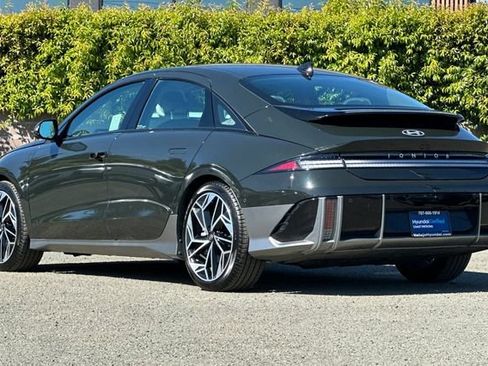 Used 2023 Hyundai Ioniq 6 Limited RWD image 9