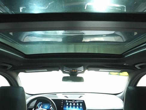 Certified 2025 BMW X1 xDrive28i w/ Technology Package image 21