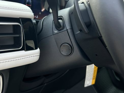 New 2025 Lincoln Aviator Reserve w/ Jet Appearance Package RWD image 13