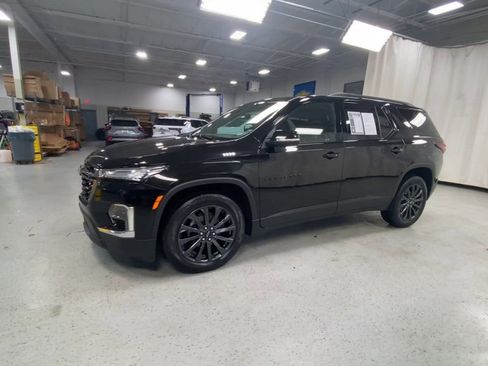 Used 2023 Chevrolet Traverse RS w/ LPO, Floor Liner Package image 7