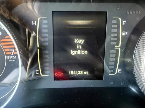 Used 2016 Jeep Cherokee Latitude w/ Safety/Convenience Group FWD image 22