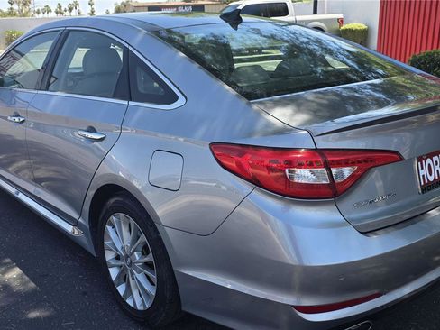 Used 2015 Hyundai Sonata Limited w/ Option Group 06 FWD image 7