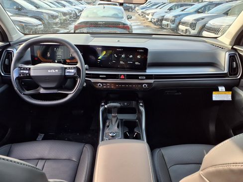 New 2026 Kia Sorento S image 6