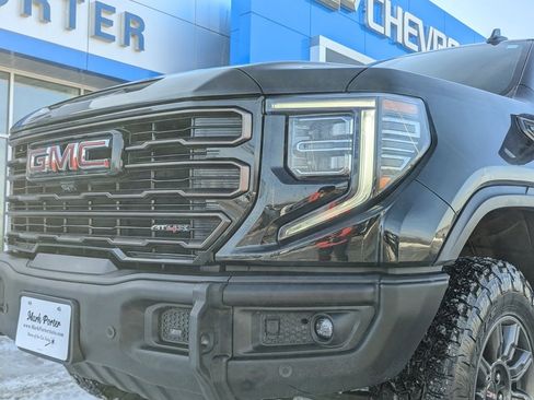 Used 2024 GMC Sierra 1500 AT4X image 12