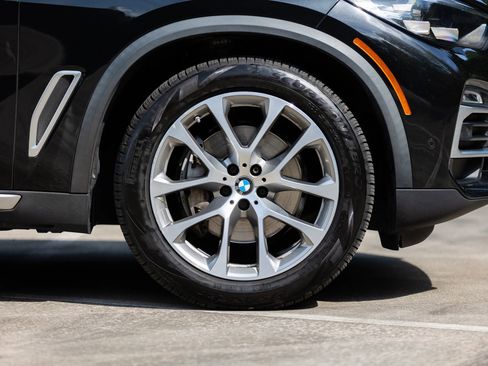 Used 2021 BMW X5 sDrive40i w/ Premium Package image 13