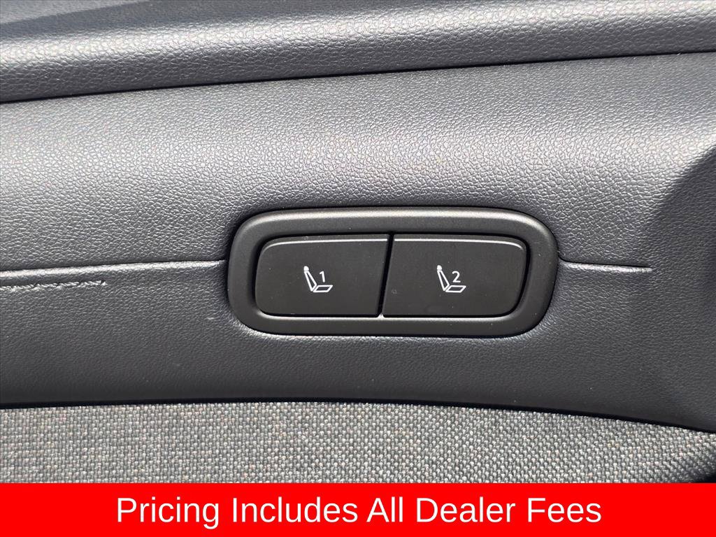 Used 2025 Hyundai Tucson Limited AWD/4WD image 19