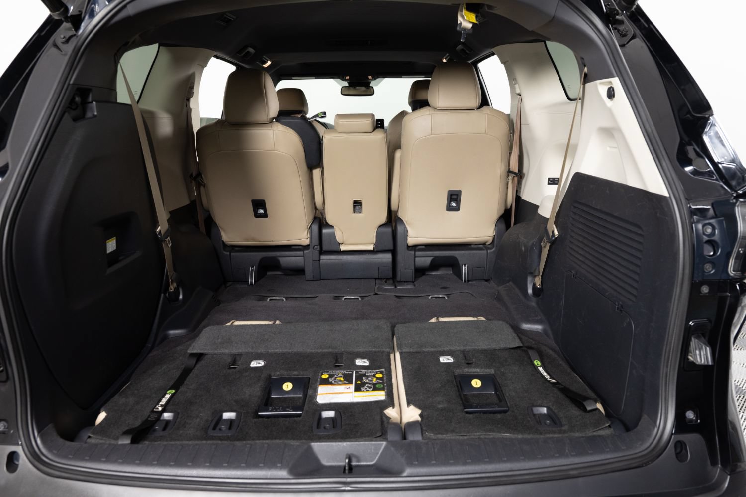 Used 2021 Toyota Sienna XLE FWD image 26