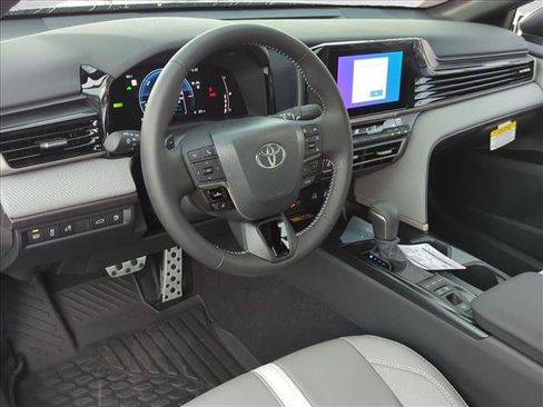 New 2026 Toyota Camry SE FWD image 3