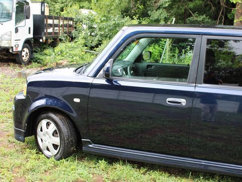 Used 2005 Scion xB FWD image 11