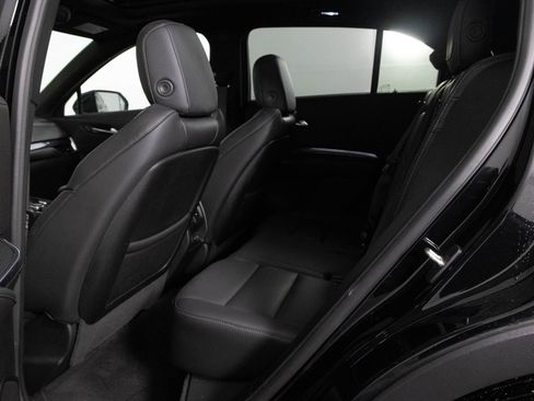 Used 2023 Cadillac XT4 Luxury w/ Cold Weather Package image 35