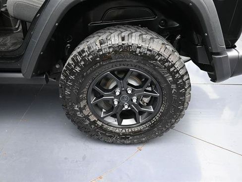 Used 2025 Jeep Wrangler Unlimited Sport AWD/4WD image 21