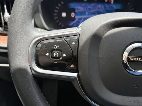 Used 2024 Volvo XC60 B5 Plus AWD/4WD image 16