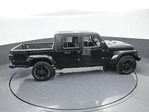 Used 2024 Jeep Gladiator Sport image 56