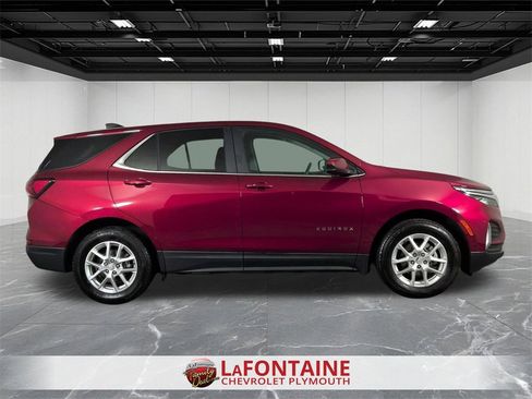 Certified 2024 Chevrolet Equinox LT w/ LPO, Floor Liner Package image 9