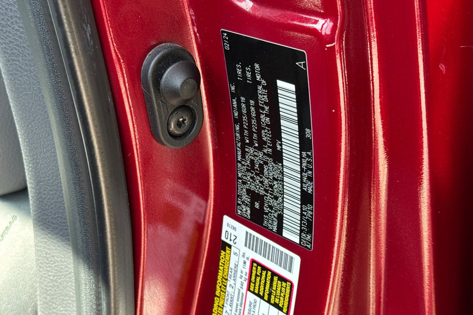 Used 2024 Toyota Sienna Limited FWD image 37