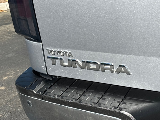 Used 2011 Toyota Tundra Limited w/ Platinum Pkg AWD/4WD image 12
