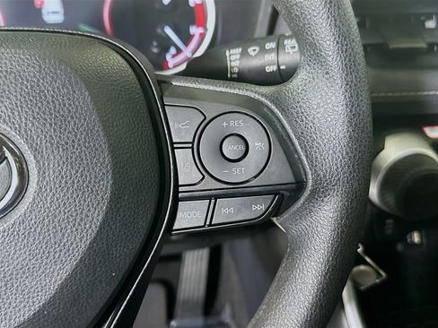 Used 2024 Toyota RAV4 LE FWD image 17