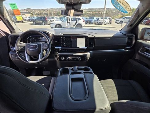 Used 2022 GMC Sierra 1500 Elevation image 17