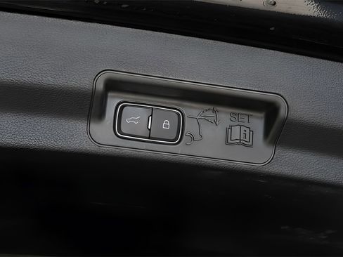 Used 2023 Ford Explorer XLT w/ Equipment Group 202A image 28