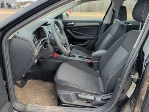 Used 2022 Volkswagen Jetta S image 11