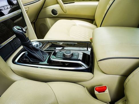 Used 2024 INFINITI QX80 Sensory image 19