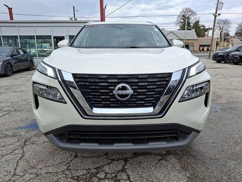 Used 2023 Nissan Rogue SV w/ SV Premium B Package AWD/4WD image 2