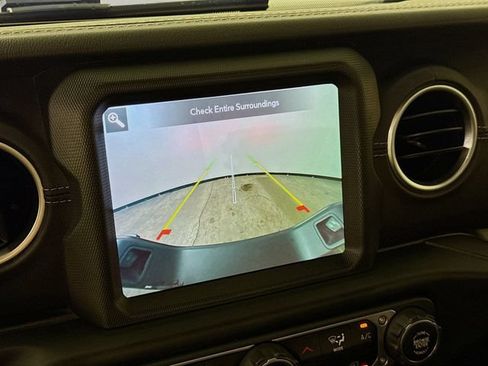 Used 2021 Jeep Gladiator Overland w/ Popular Equipment Package AWD/4WD image 18