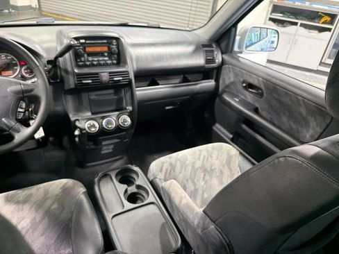 Used 2004 Honda CR-V EX image 23