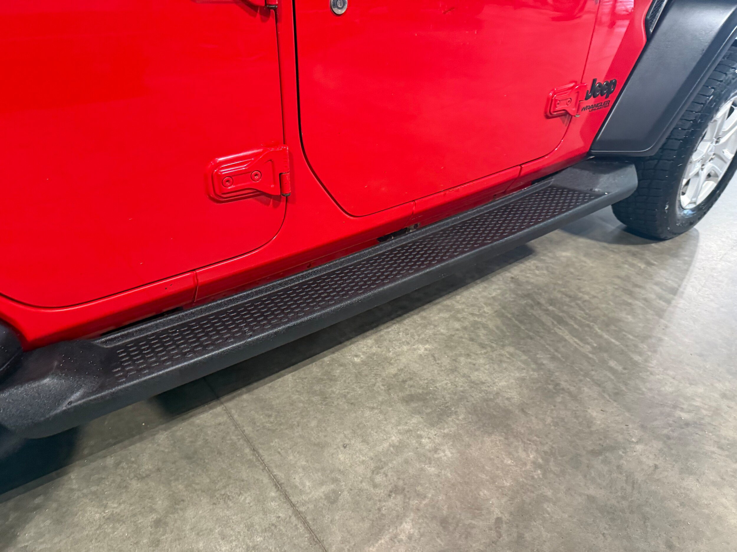 Used 2022 Jeep Wrangler Unlimited Sport w/ Cold Weather Group AWD/4WD image 8