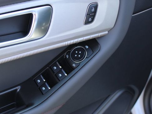 New 2026 Ford Explorer Active AWD/4WD image 22