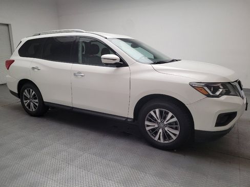 Used 2019 Nissan Pathfinder SL image 11