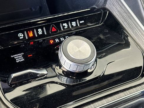 Used 2024 Jeep Wagoneer Series II AWD/4WD image 26