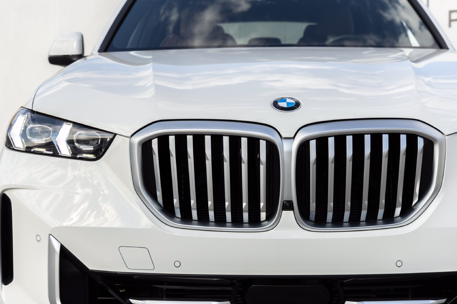 Certified 2026 BMW X5 sDrive40i w/ Parking Assistance Package RWD image 9