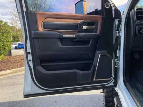 Used 2022 RAM 3500 Limited w/ Max Tow Package image 24