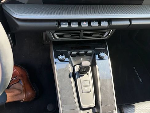 Certified 2022 Porsche 911 Carrera RWD image 6