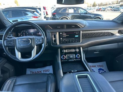 Used 2022 GMC Yukon XL Denali image 24