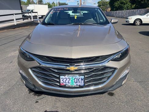 Used 2022 Chevrolet Malibu LT FWD image 3