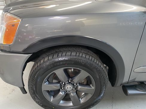 Used 2015 Nissan Titan SV w/ SV Value Truck Package image 12